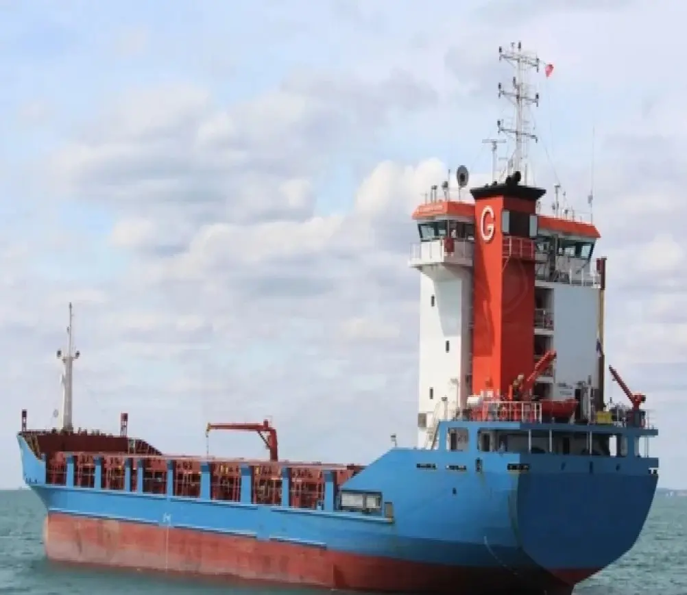 دوبه 2700 تنی با ظرفیت 84 TEU آماده قرارداد
